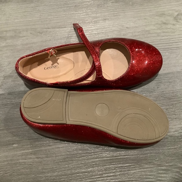 EUC like new Ruby red slipper shoes - Picture 4 of 5
